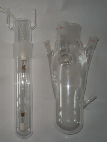 內(nèi)照射反應(yīng)器